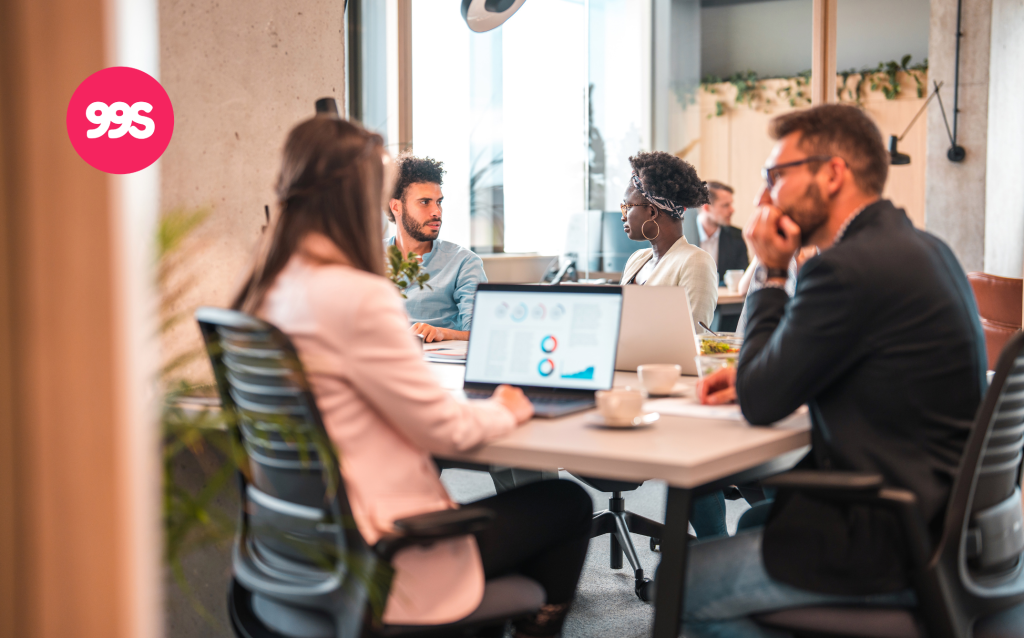 White label social media vs in-house team: which is more profitable?